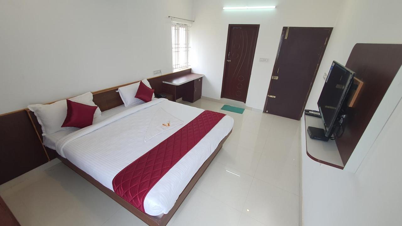 Jr Service Apartment Hotel Coimbatore Exterior photo
